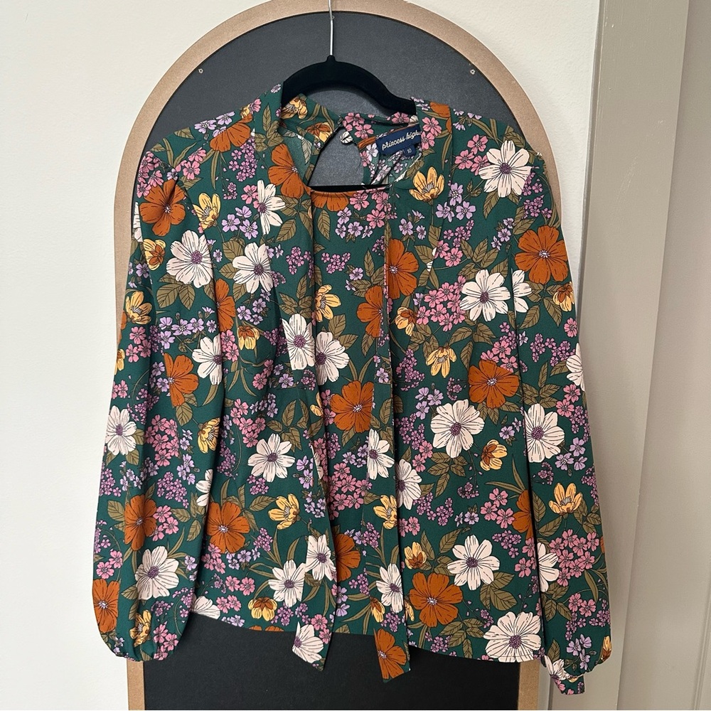 Princess highway green floral top